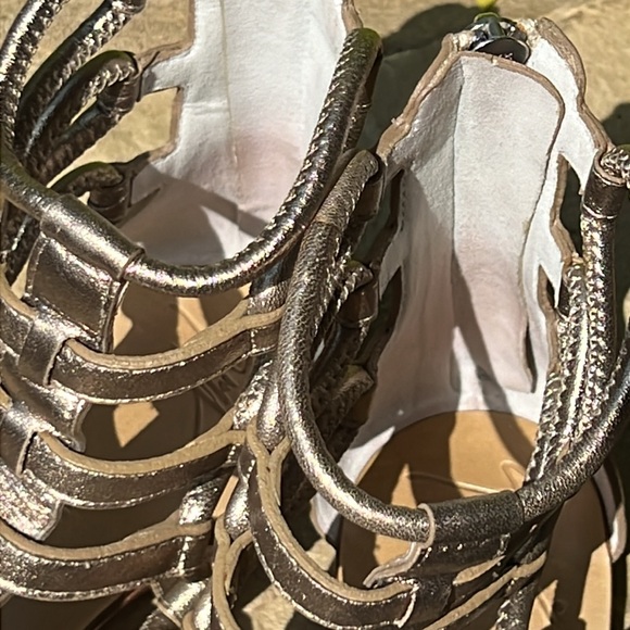 Giuseppe Zanotti Roll 10 Gladiator Sandals - Picture 16 of 16